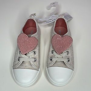 NWT OLD NAVY Toddler Girls Heart Patch Beige Jersey Sneakers Size 8